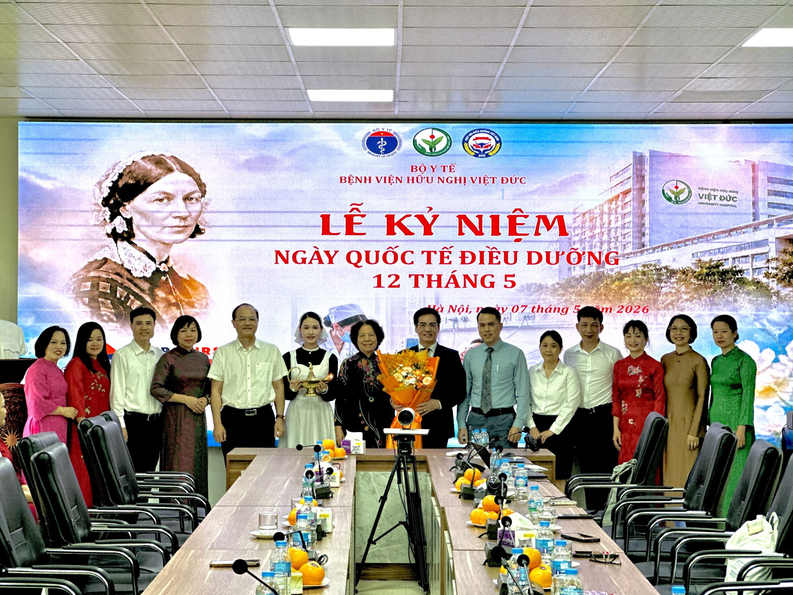 Tôn vinh những cống hiến thầm lặng của đội ngũ điều dưỡng tại Bệnh viện Hữu nghị Việt Đức