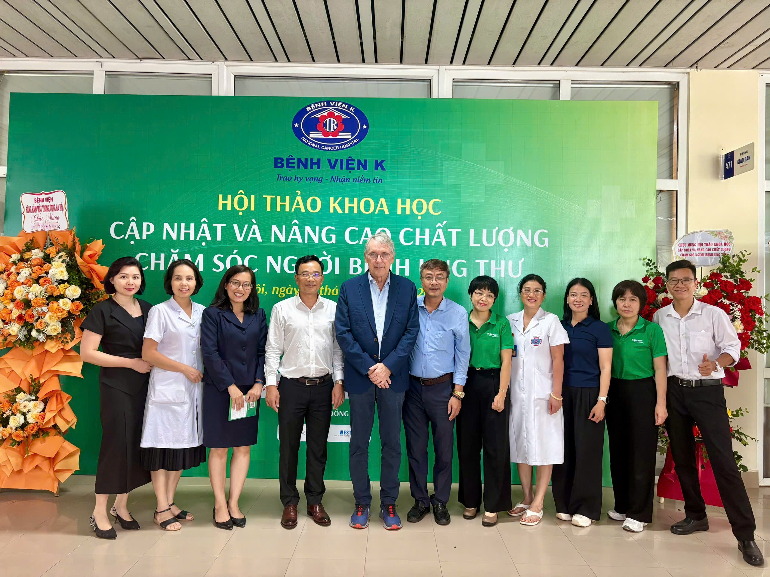 HỘI THẢO KHOA HỌC “CẬP NHẬT VÀ NÂNG CAO CHẤT LƯỢNG CHĂM SÓC NGƯỜI BỆNH UNG THƯ”
